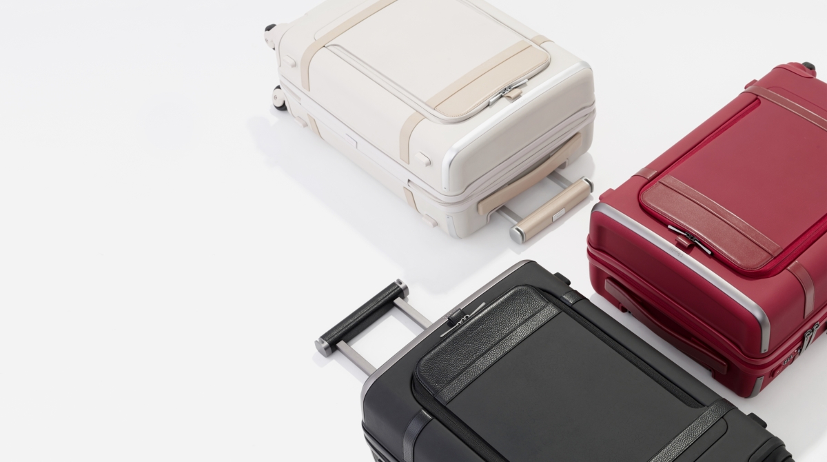 Andrea Bridges Design suitcase Floatti